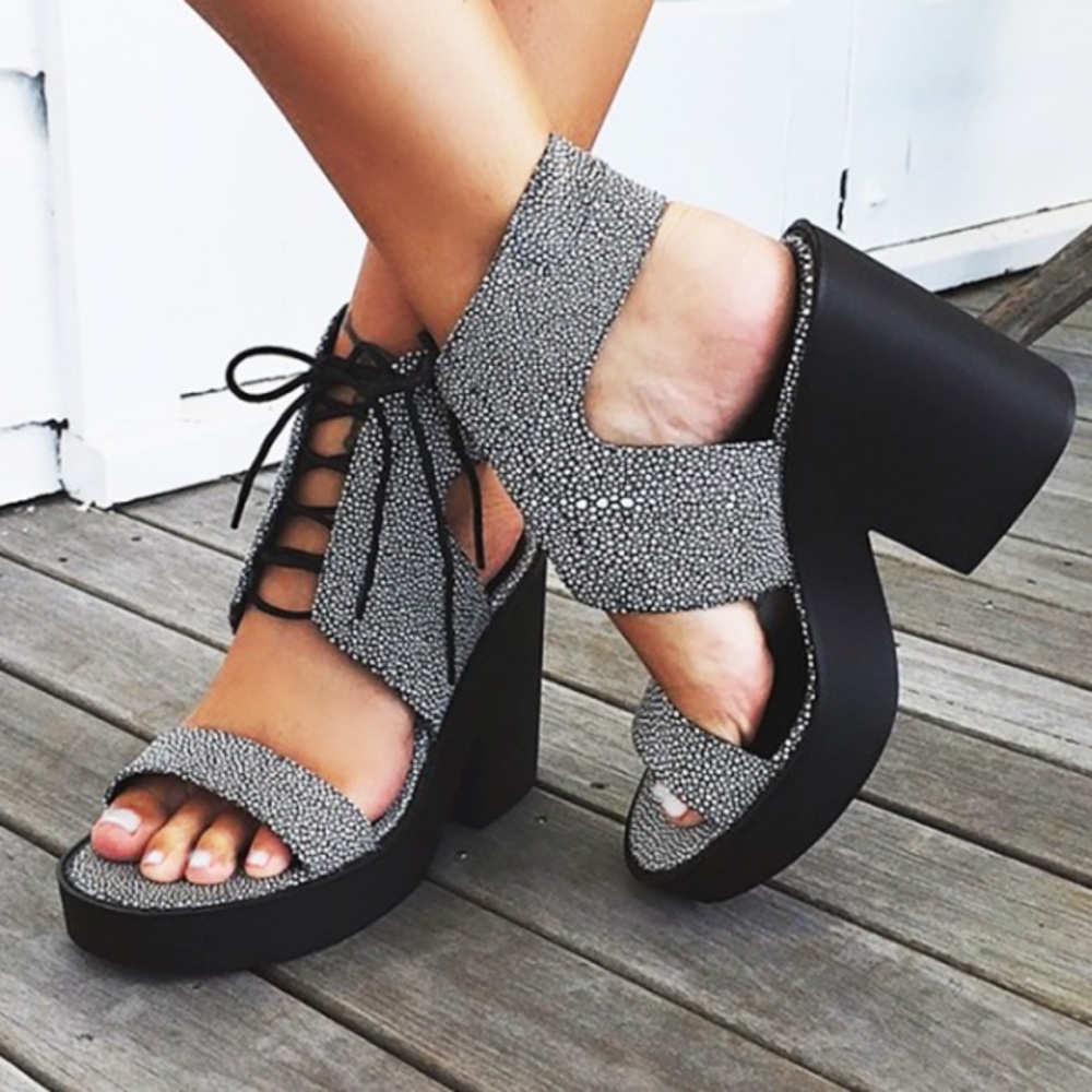 Windsorsmith super rare black and white lace up